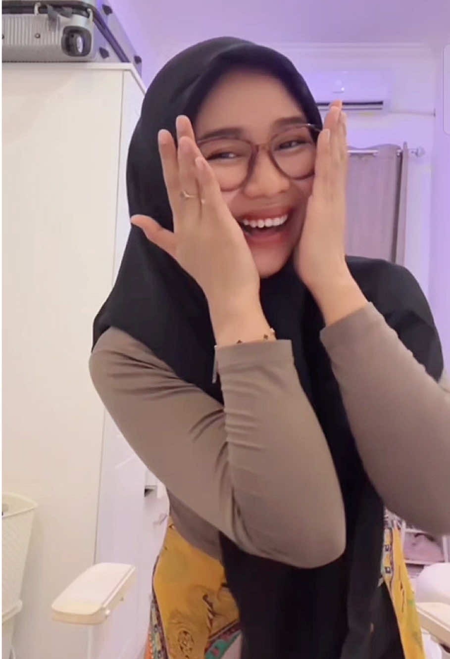 Kegedean mas jdi ahh🥵💦 #fypシ゚viral #fypage #jilbabhits #Liveaddict #AddictLive #jilbabsekolah #jilbabcantik #jilbabers #jilbabtiktok #jilbabterbaru #jilbabrajut #jilbabgede #jilbabkekinian #rajutketat #hijabtobrut #dressrajutketat #fypシ #foryoupage #jilbab #livertobrut #tobrutbaik #tiktokhijab #livejilbab #livehijab #liveforthechallenge #live #hijabsekolah #bocilbarbar #bocilhijab #hijabitiktok #hijabrajut #hijabmenonjol #hijabkethijabcrt #hijabsma #bahancrt #hijabtobrutal💦 #hijabtobrut #hijabboba #jillbobs #hijabmalay #hijabindonesia #hijabindo #fyppppppppppppppppppppppp #fypdongggggggg #foryoupage #foryourpage #foryoupage❤️❤️ #yasminvelya #hijabgym #gym #GymTok #gymmotivation #hijabgymoutfit #niswahbm #yayaarasyid #nadyavittt #alyajelita