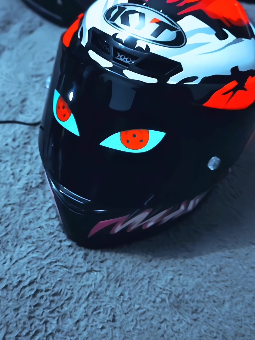 Bisa pakai baterai atau pakai USB  #matalampuhelm  #stikermataled 