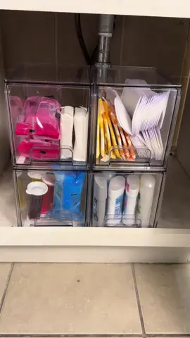 Ya me llegaron los del baño, los pedí rápido porque no quería que se volvieran agotar. #stackablestorage #storage #organizer #organizerideas #storage #acrylic #tiktokshoploveatfirstfind #tiktokshopfinds #fyp #parati 