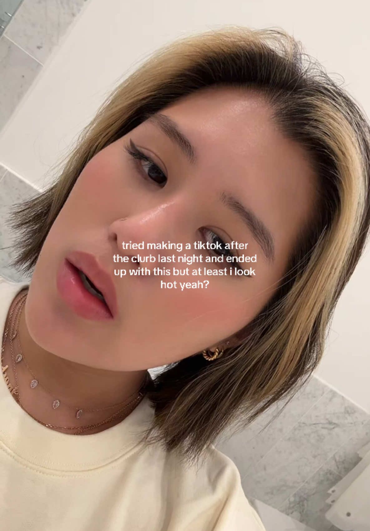 unpopular opinion is that i love the rhode lip shape and the plastic blender situation actually works but what do i know🥲 #rhodelipshape #girlhood #rhodelip #rhodeskin 
