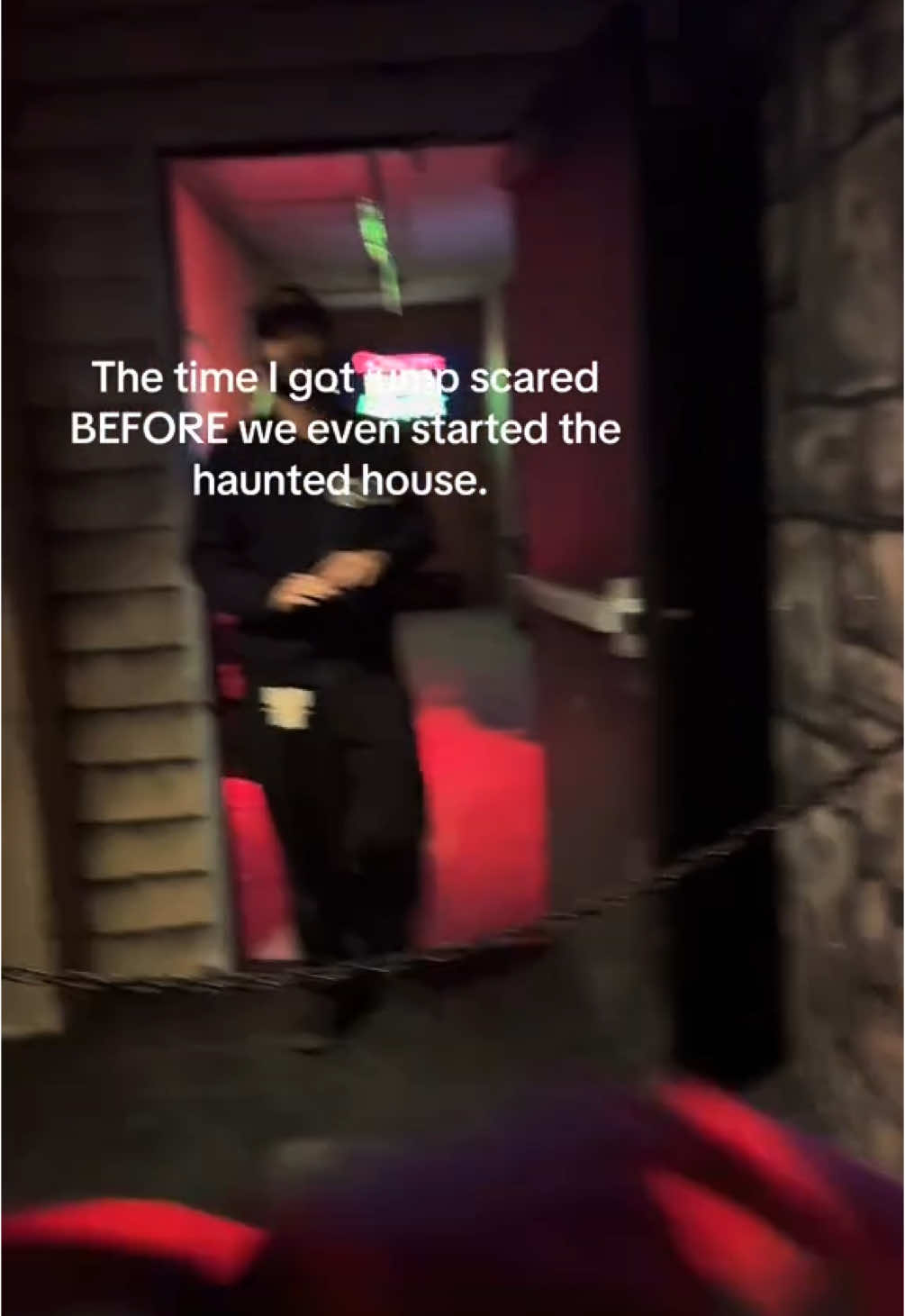 Got scared by the employee 😭 (yes_trip7/TT) #jumpscare #haunted #scare #fail 