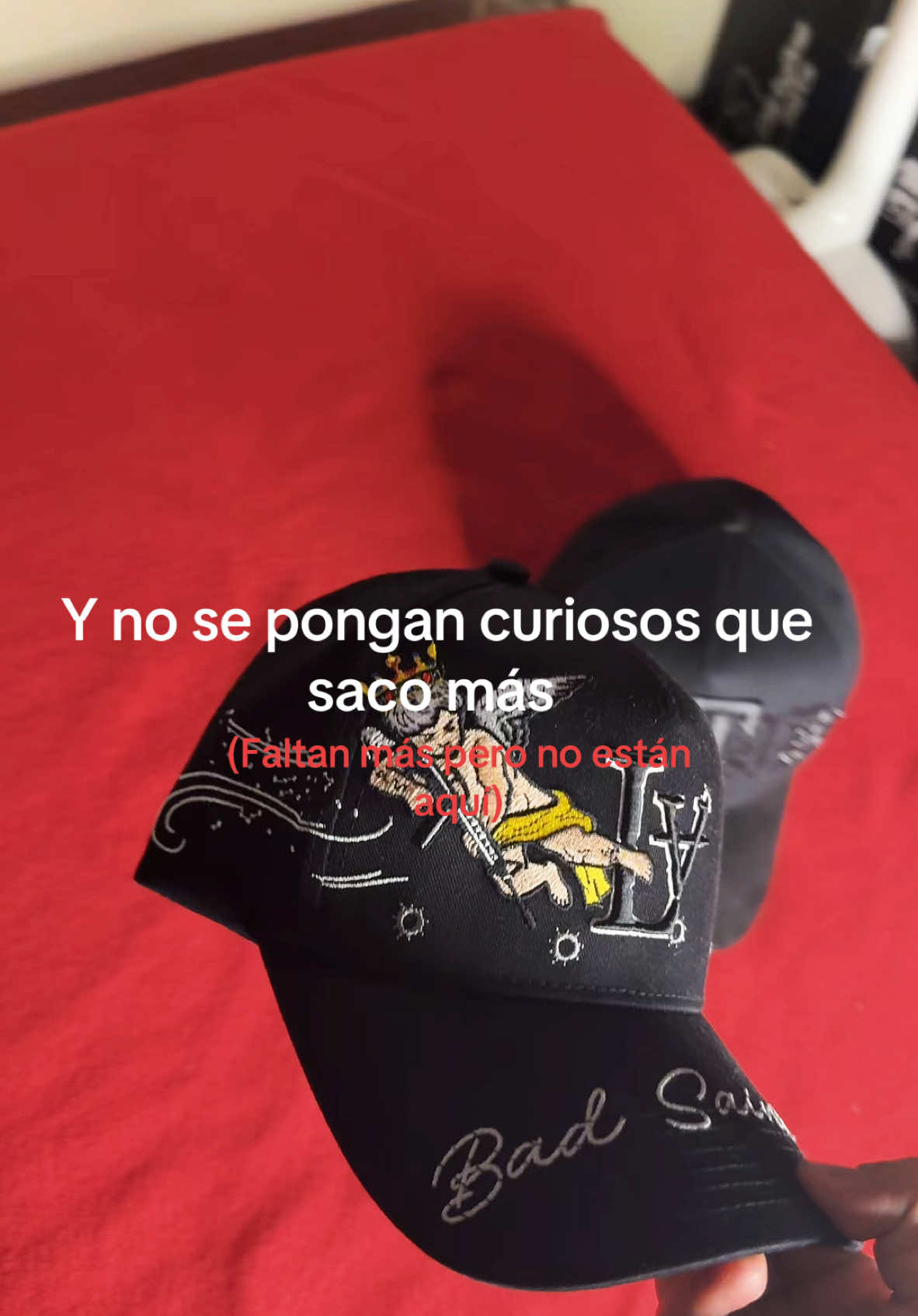 Mi pequeña colección las últimas dos son las mejores #dandyhats #31hats #humor #parati #fyp #fyp @HIGH HATS @RestockOficial 
