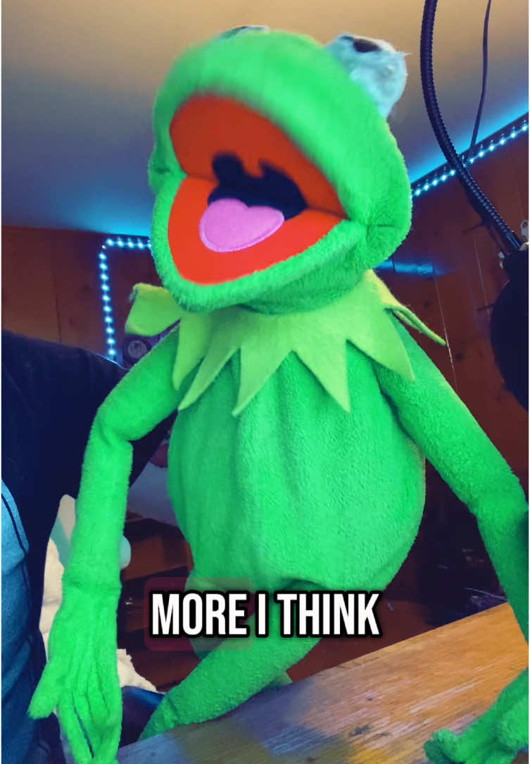 Common sense is like AIDS. #foryoupage #funnyvideo #kermit #kermitthefrog #jokes #darkhumour 