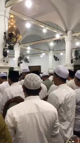 Banjari kliwonan Kanzus sholawat #habibluthfibinyahya #habibbidinasegaf #azzahir #banjaristory #zahirmania #fypシ #beranda 