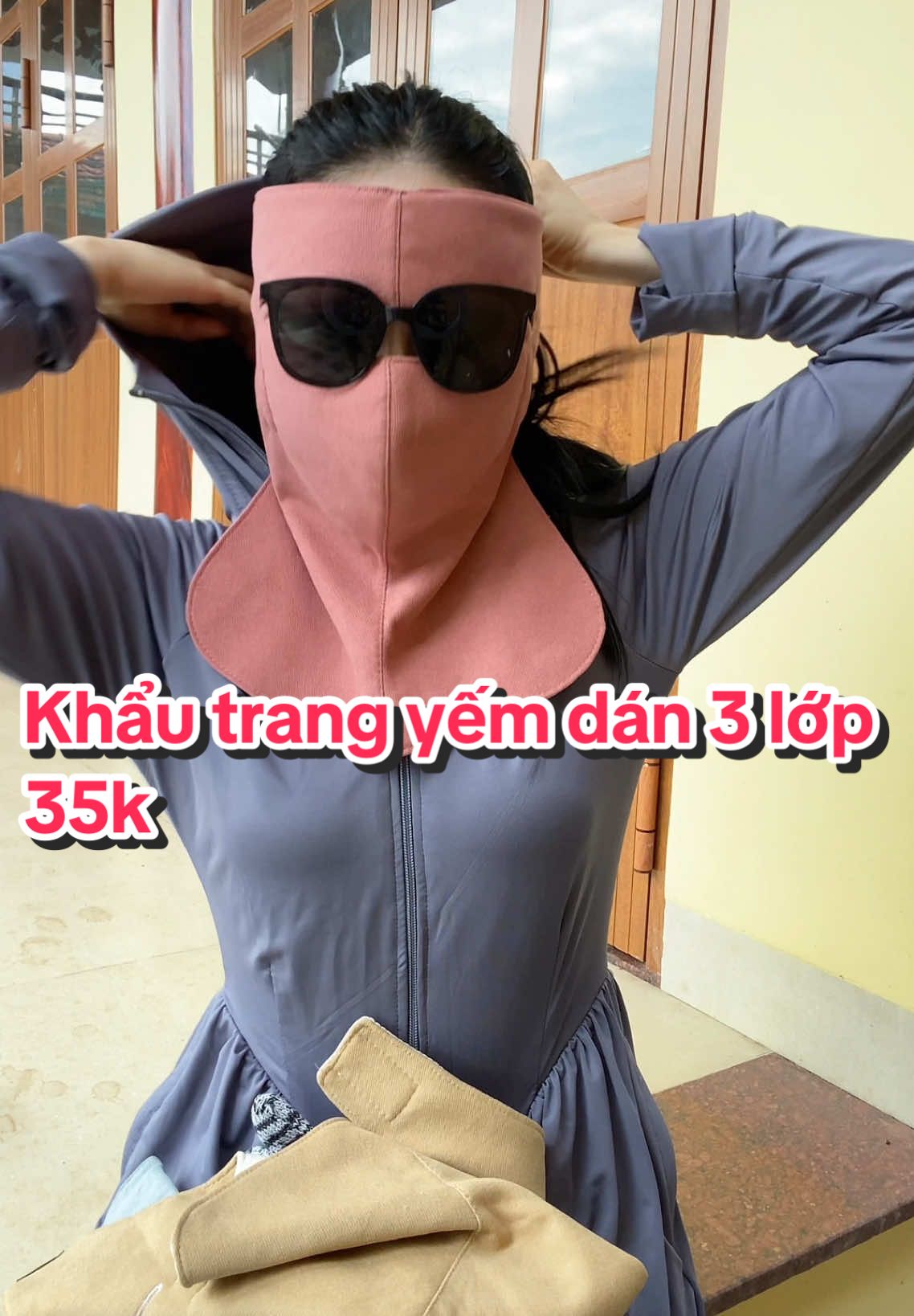 Khẩu trang yếm dán 3 lớp dày dặn chống nắng chỉ 100k còn đc tặng quà #yumydunggi #khautrangchongnang #khautrangchongtiauv #khautrangdan #khautrang #khautrangnuamat #khautrangnu 