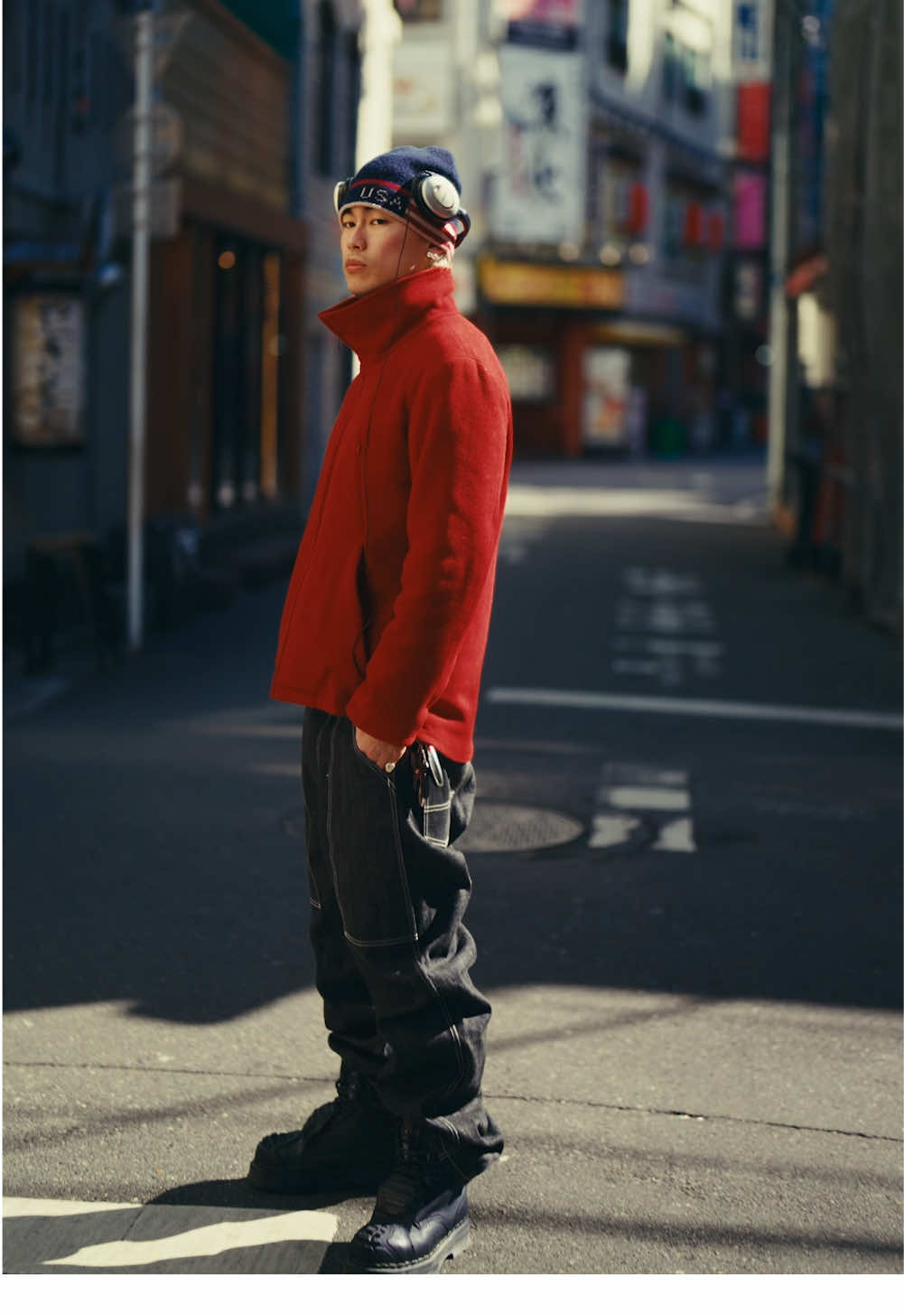 another world 🎧✨ #streetwear #transition #style #fashion #tokyo 