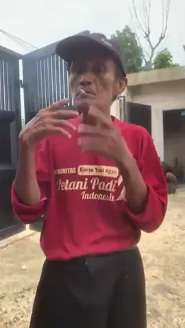 Rokok Metu irung ❌ Rokok metu kuping ✅ Wong soko mesti kenal #f #videounik #videolucu 