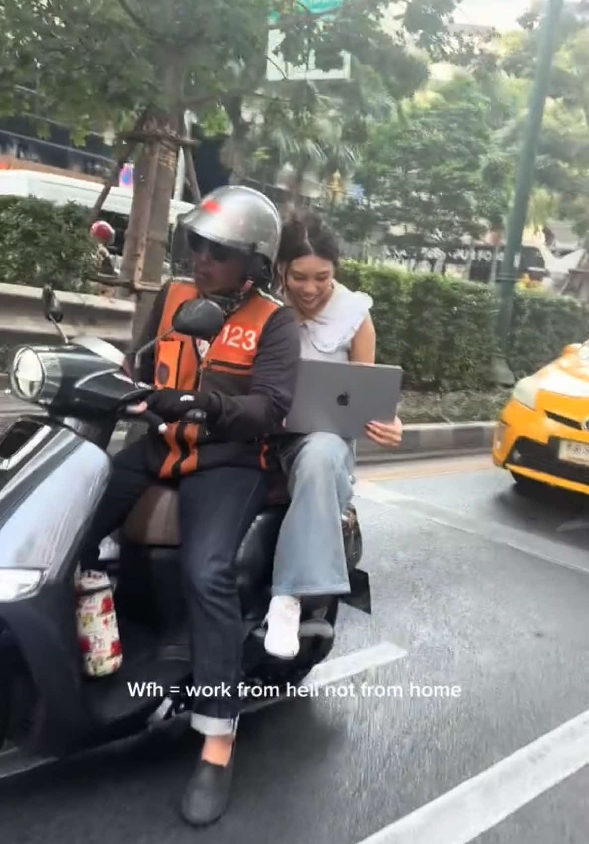 ทำงานขนาดนี้เจ้านายรักไดัยัง? 🤯 #workfromhome #workfromanywhere #ทำงาน #ฟีดดดシ 