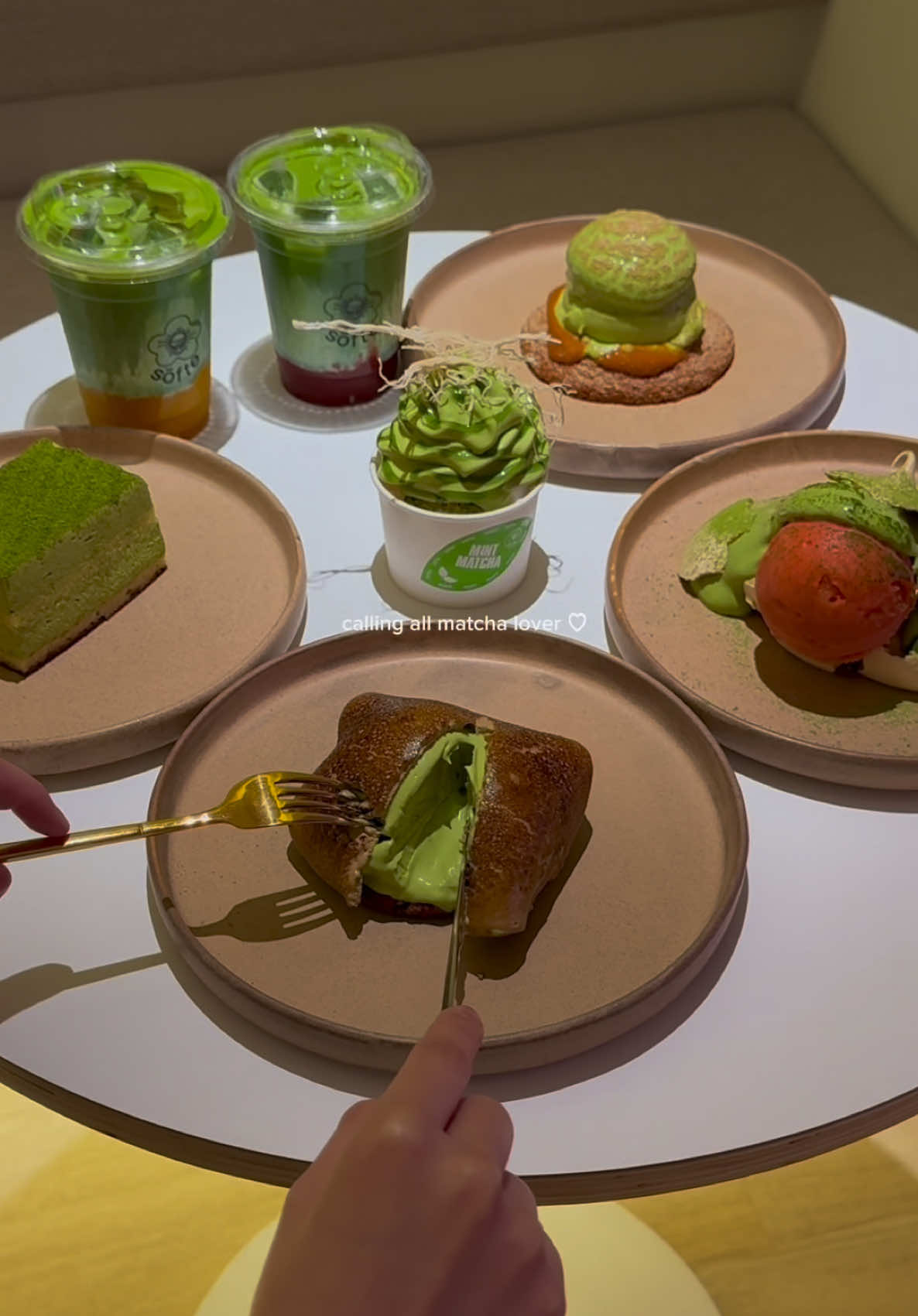 matcha run anyone?🤭 #fypシ #dessert #kualalumpur #softe #malaysia #fyp #matcha #klfoodie #strawberrymatcha #tiramisu #cake #matchalover 