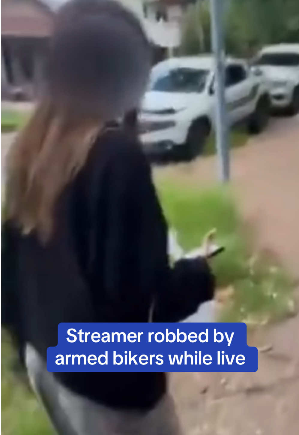 Thomas 'Tiny' Medrano and his girlfriend were robbed by armed motorcyclists while streaming live in the city of Mar del Plata in Argentina. Read more on DailyMail.com 🎥Twitch/tinymedrano #streamer #crime #argentina #news #twitch 