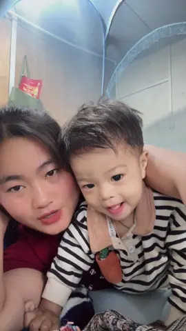 တနေ့တနေ့သားသားနဲ့ကိုမပျင်းရဘူး#tiktokဆော့ရင်ပျော်တယ်😆 #ဘိုစိုင်းလေးမေမေ #သားထည်မေမေ #အရူးမလေးပါ😁ခင်ရင်အသဲပေးသွားနော် #hello2025 