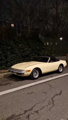 J'étais pas prêt 😅 #ferrari #daytonaspyder #pourtoi #carsoftiktok #voiture 