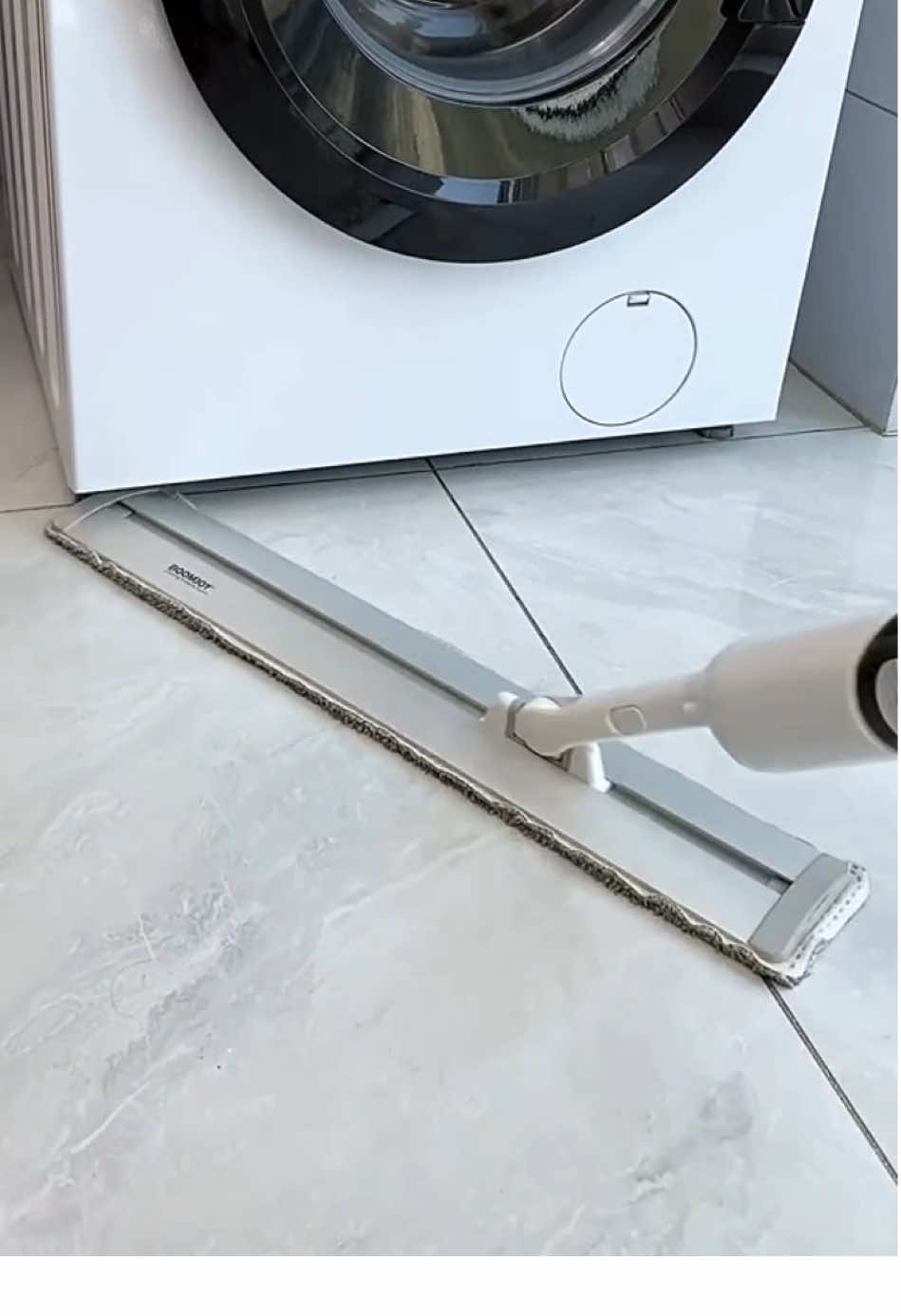 Easy to clean crevices😏#gadgets #coolstuff #coolgadgets #homegadgets #product #shopping #favoritefinds #LearnOnTikTok #tiktokmademebuyit #fyp 