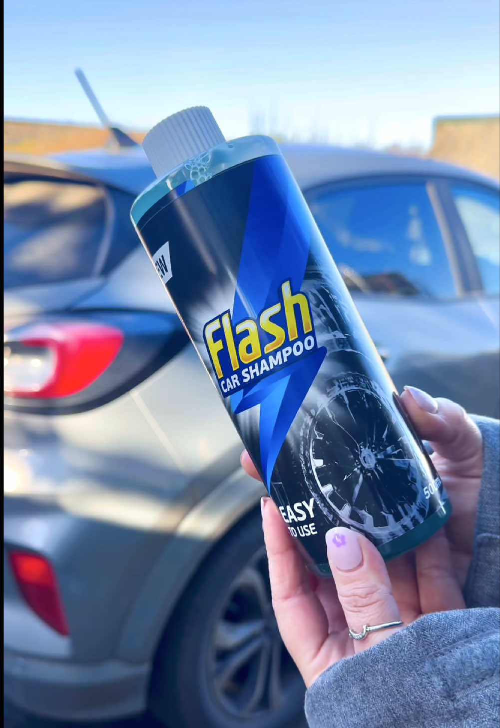 Car clean motivation 🚗🧼✨ Does your car need a clean too?! Spotted the Flash Car Shampoo on Amazon 🤭 and it was 👌🏼👌🏼  #carclean #cleaning #clean #cleaningtips #cleaninghacks #cleaningmotivation #CleanTok 