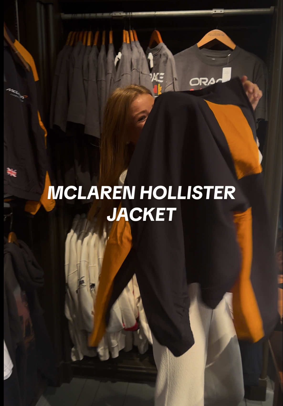 safe to say she was buzzing 🤣🧡 #fyp #f1 #f1tiktok #mclaren #hollister @Caitlin King🏎️ 