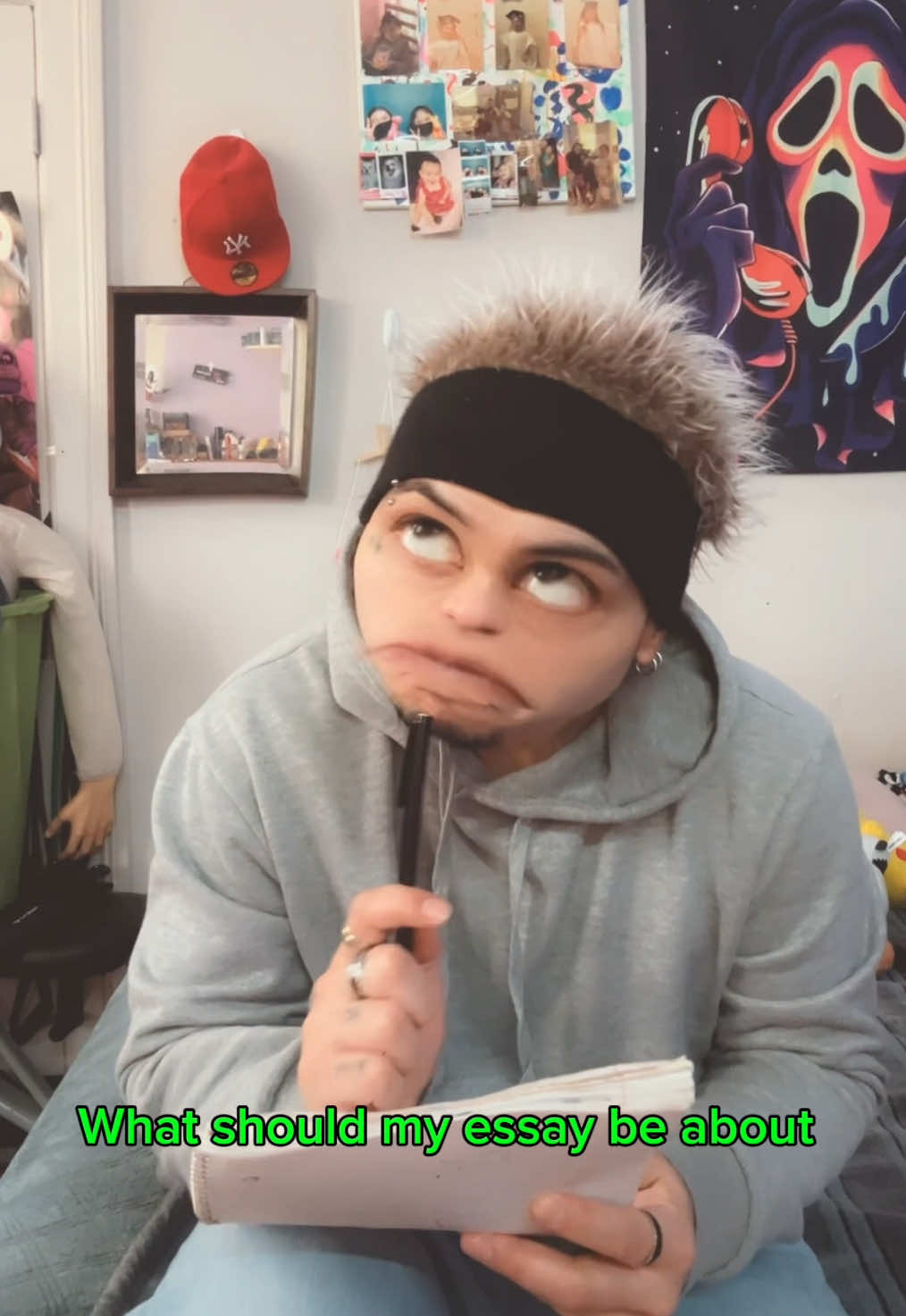 Kid avoids doing his school essay😆🤣#funnyvideo #comedy 