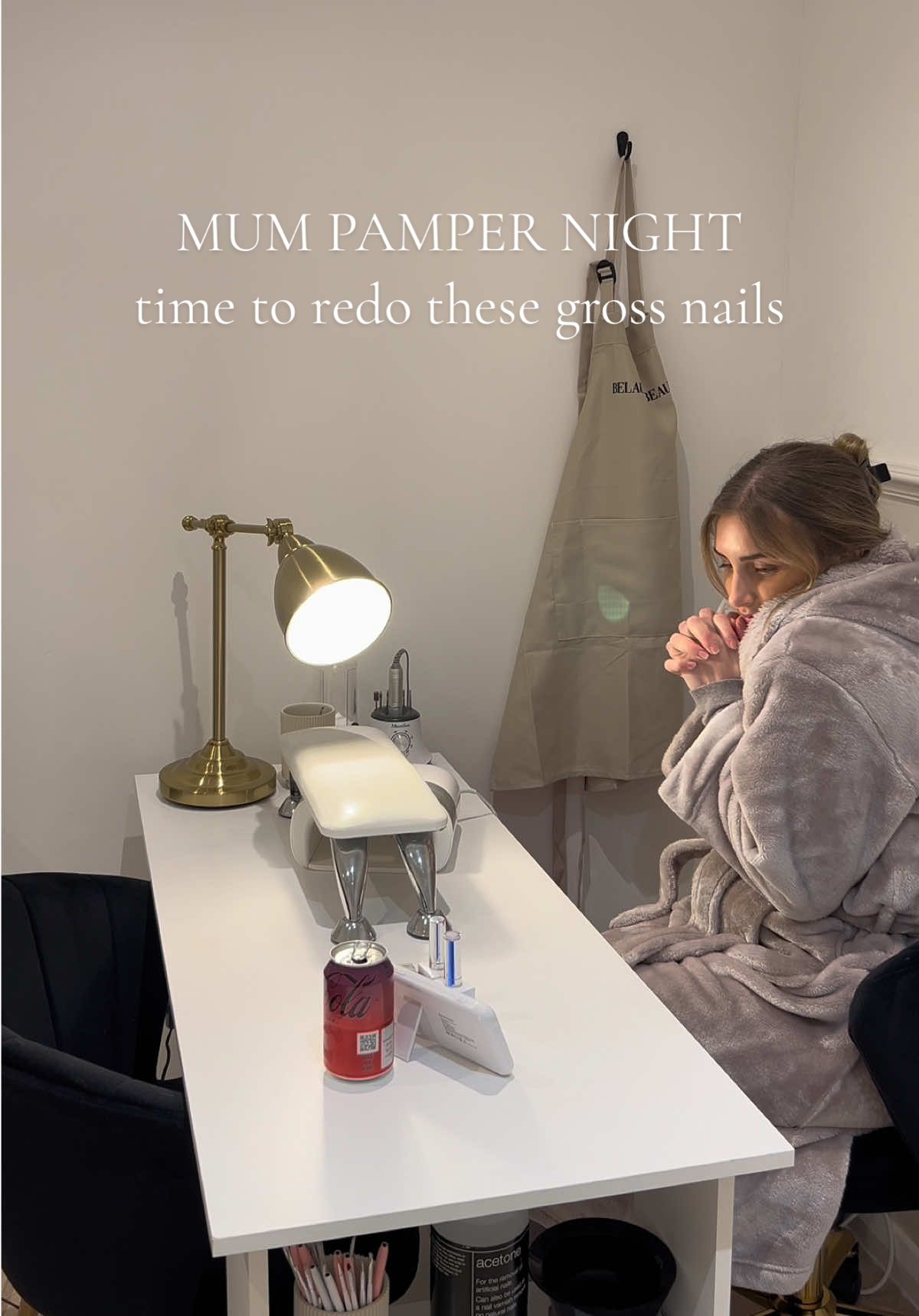 BIAB & CHROME COMBO 🫶🏻🫶🏻🫶🏻 gaining the effort to do my own nails feels like such a chore!! #mumlife #biabnails #gelbottle #chromenails #motherhood #mumpamper #pampernight 