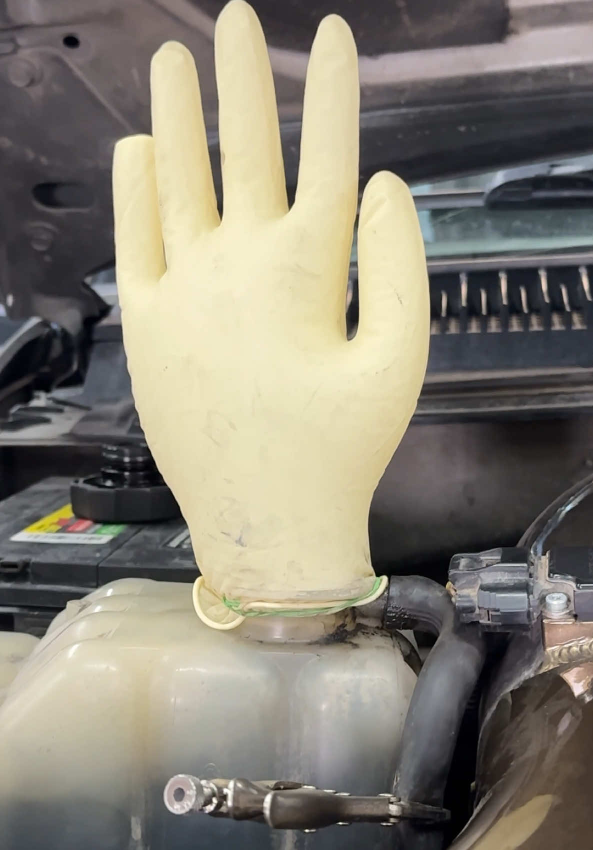 Blown head gasket LBZ Duramax diagnosis #autoshop #enginebuild #autorepair #carrepair #enginerepair 