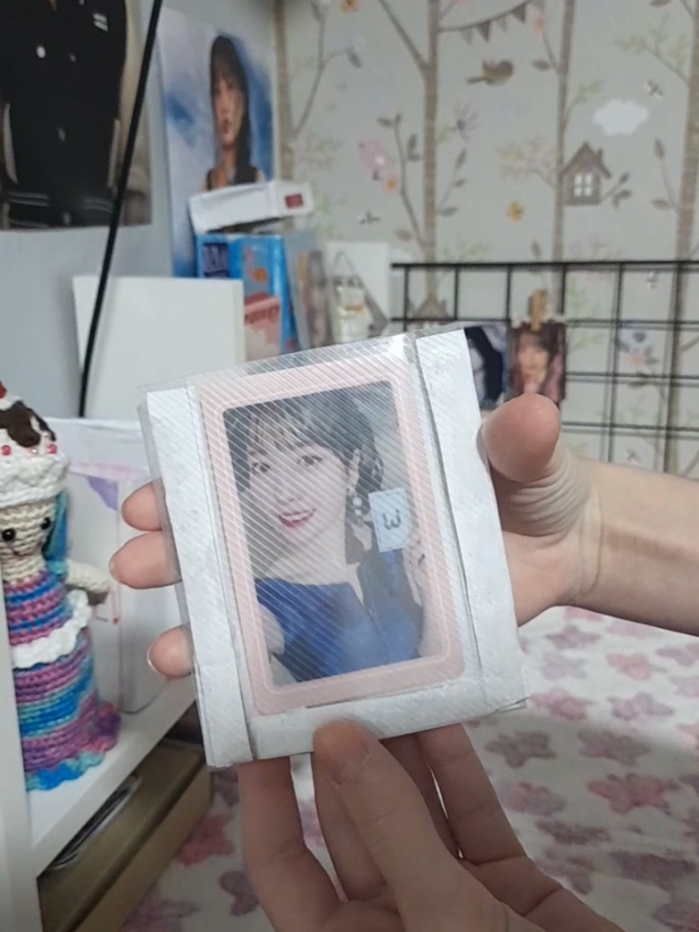 — ぬ 𖥻 Tutoo ! ⊹ 💐   | tags :: #photocards #collector  ఌ︎