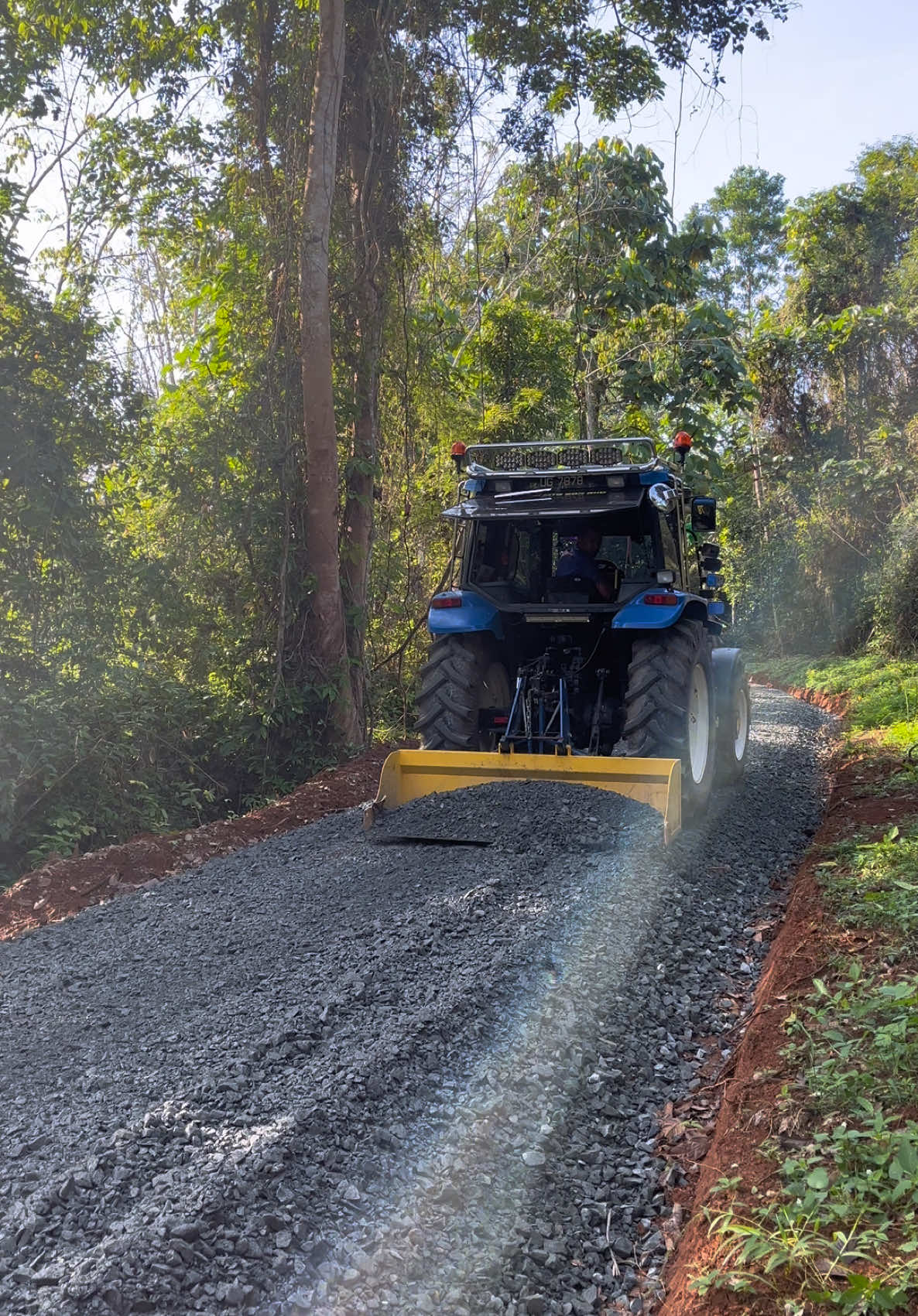 8” onn…lama ngat cuti econ rosak😂#gengtolaktarik #loritipper #ford5000 #ts90 #newholland #ford6610 #tractorlover🚜🚜 #tractor #genglori3tan #motogredar #backpushermuo🚜 