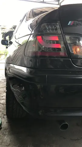 Orang lain : murah kok stop lamp kyk gini 2 juta baru.               Aku : oalah ngeh pean beli baru aja #bmwmotorsport #bmw #sidoarjo24jam #fyp #bmwe46 