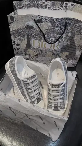Dior canvas hiện tại đã có sẵn tại 🤍IG : thaonguyen.shoes #giaydepquangchaucaocap #xuhuong #hangqccc #bythaonguyen #viral #fyppppppppppppppppppppppp 