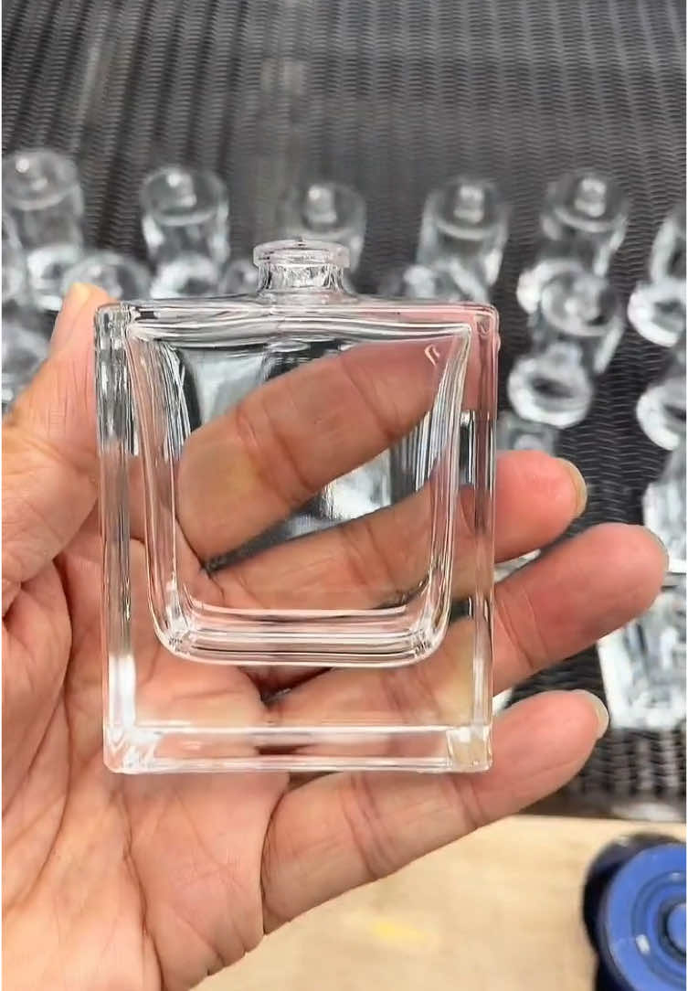 #fragrancebottle #fragrancepacking #glassbottlemanufactur #fragrancesamples #fragrance #emptyglass #صناعة_عطور #عطور #glassperfumebottle #aromatherapybottle #aromatherapydiffuser #candlemak #عطورات #تصنيع_يدوي #صناعة #الزيوت #Aromatherapybottle #صانع #العطر #candyjars 