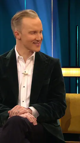 Mukbang? Moi? I think not. #etiquette #williamhanson #mukbangeatingshow #mukbang 