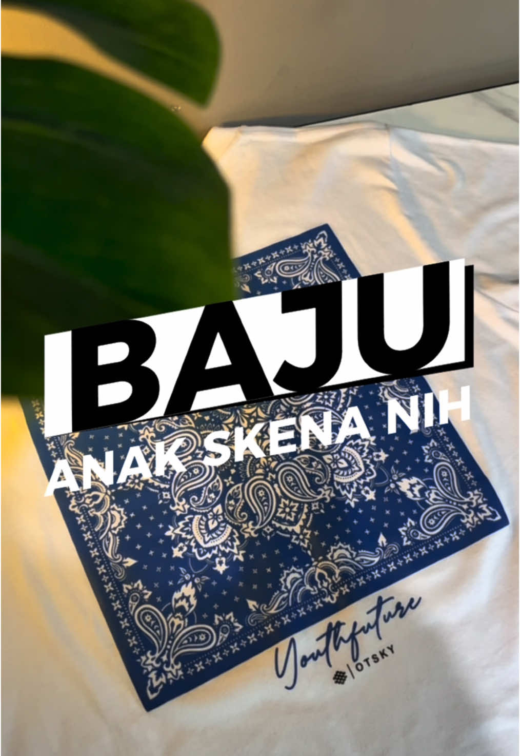 SIAP SIAP! #Siap tampil dengan gaya yang stylish dan unik? Otsky hadirkan koleksi Skena dengan sablon keren di bagian belakang, membuat setiap langkah lo penuh makna bre! 😎🫵🏻 Ciptakan kesan berbeda, jadilah pusat perhatian!  Lo mau? Cek keranjang sekarang 🚨 #rekomendasi #outfit #skena #belilokal #OOTD #kece #shopping #baju #cuantanpabatas #affiliatemarketing #fyp 