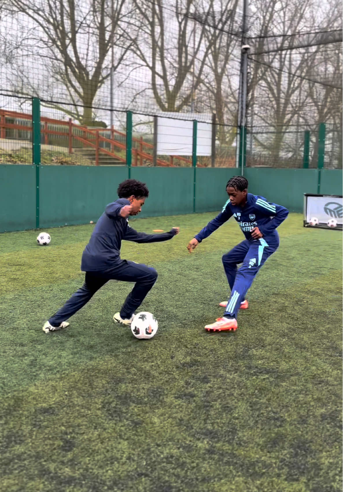Electric ⚡️🔥 #football #footballcoach #footballskills #Soccer #soccerskills #fyp #fypage #chelsea #academy