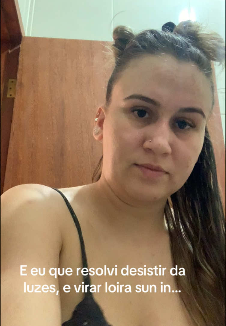 Loiro sun in… Esse foi o resultado depois da terceira aplicação e amei a cor. Não sei se aplico mais, ou se só retoco a raíz. #loiras #sunin #influenciadapelotiktok 