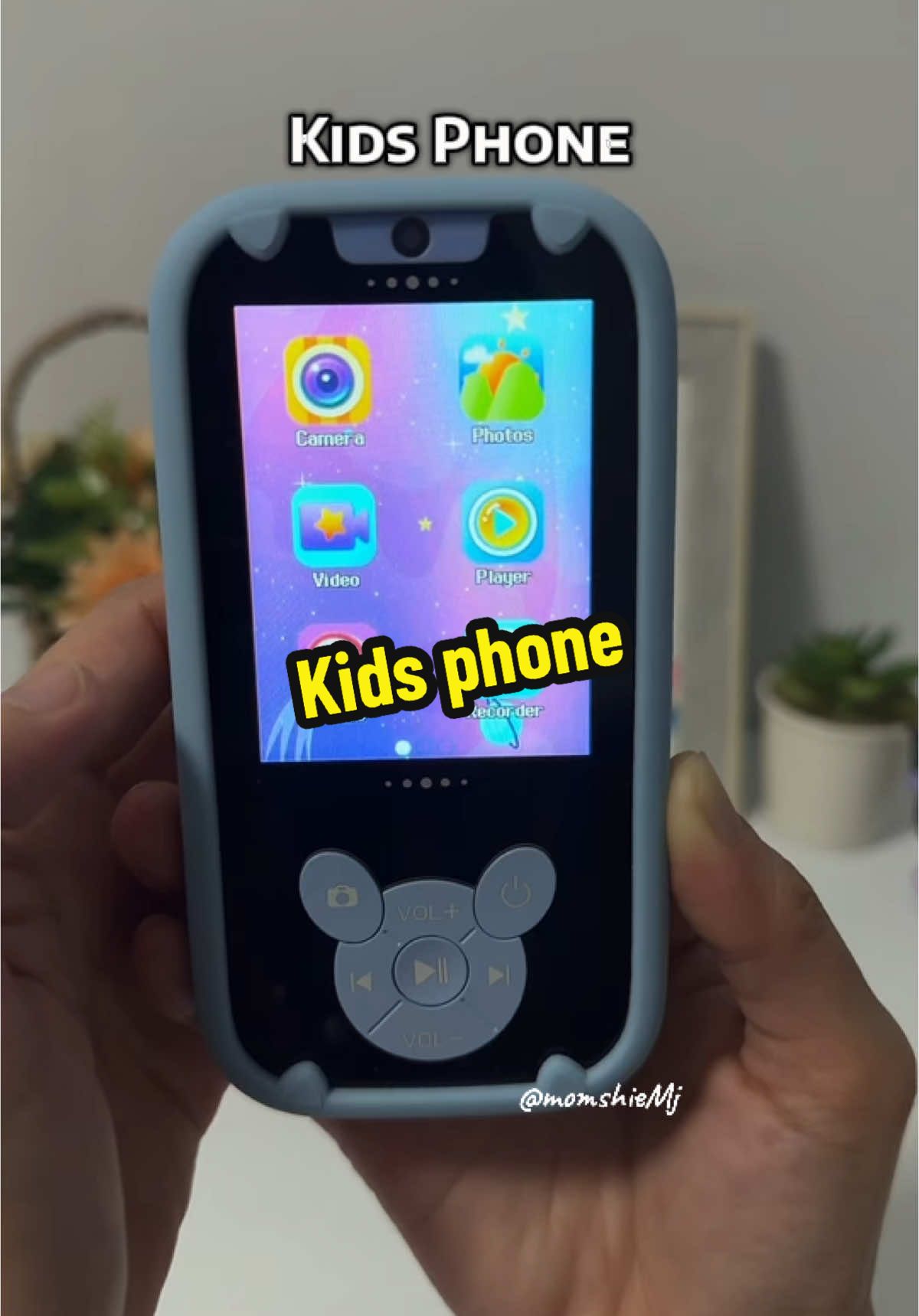 No internet connection, no sim slot. #phone #cellphone #forkids #phoneforkids #kidsphone #giftideaforkids 