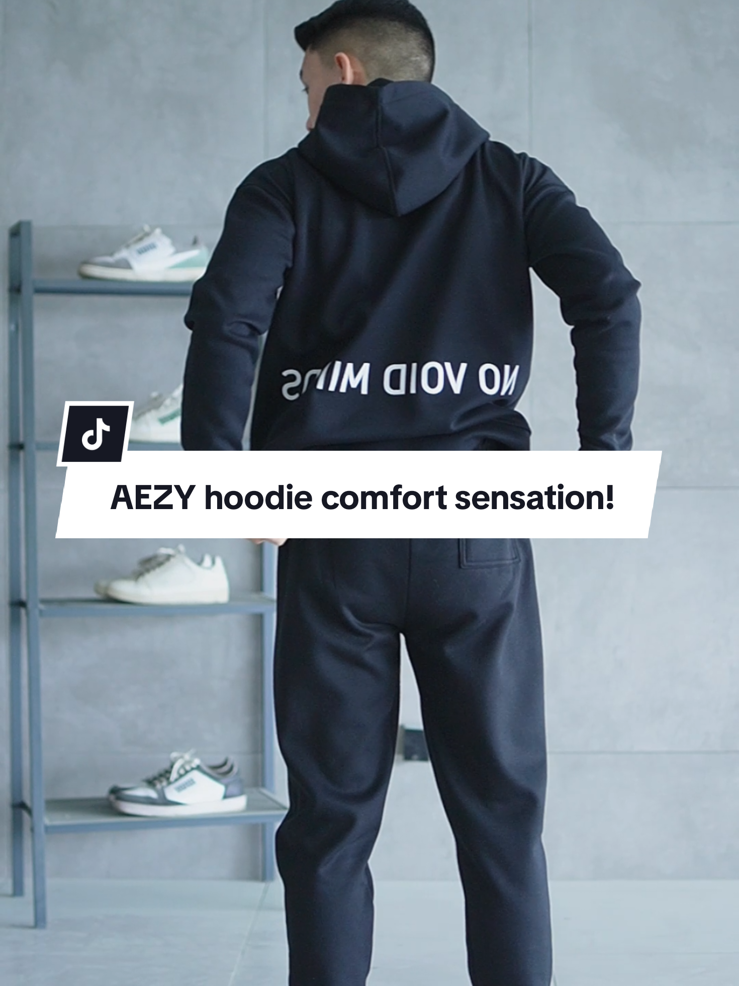 Feel unlimited comfort with the AEZY hoodie mirror series! Crafted to perfection✨ #Novoidminds #Aezy #Airfeeltechnology #Outfit #Outfitideas #Styling 