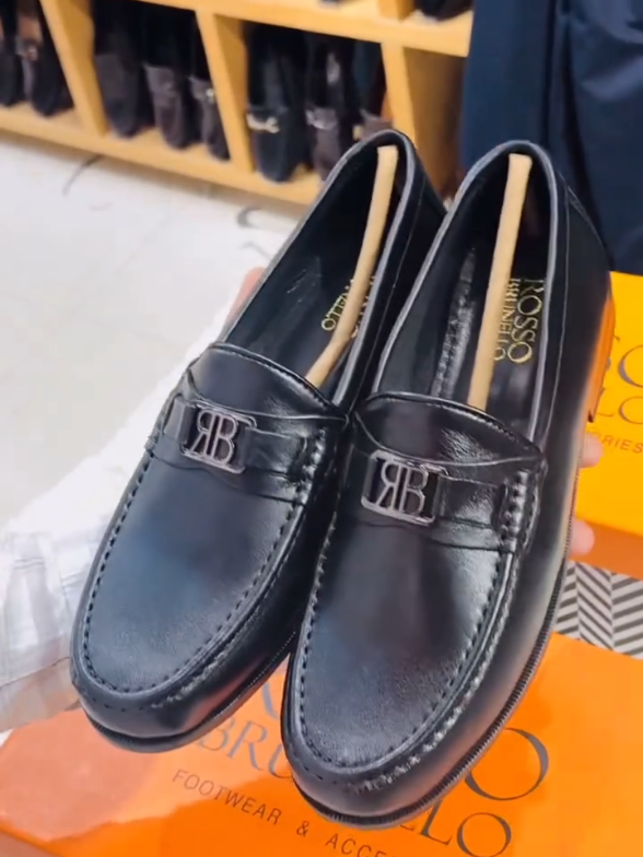 Rosso Burnello Hundi a #foryou #fyp #foryoupage #OOTD #nike #TikTokFashion #TikTokFashion #trending #viral @tiktokIDofficial @TiktokPakistanOfficial @TikTok 