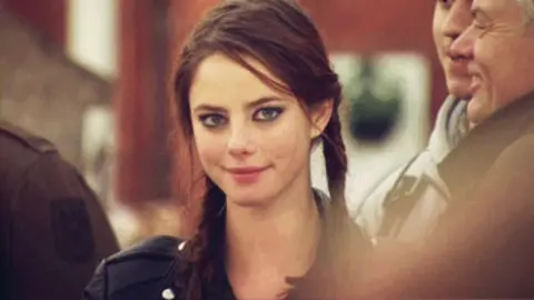 música: bang bang bang sohodolls personagens: effy stonem #effy #effystonem #effyskins #effystonemedit #effyedit #effyskinsedit #skins #skinsgen1 #skinsgen2 #bangbangbang #sohodolls #sohodollsbangbangbang #femalerage #female #literallyme 