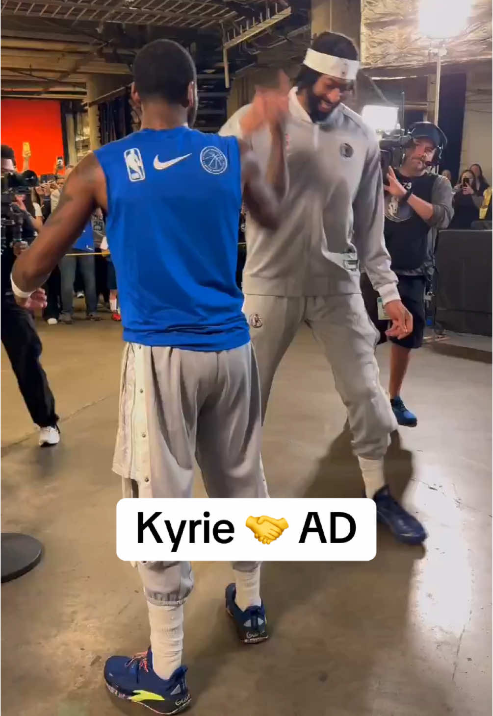 Already got the handshake on lock 🔥 (via@NBA) #kyrie #anthonydavis #NBA #basketball