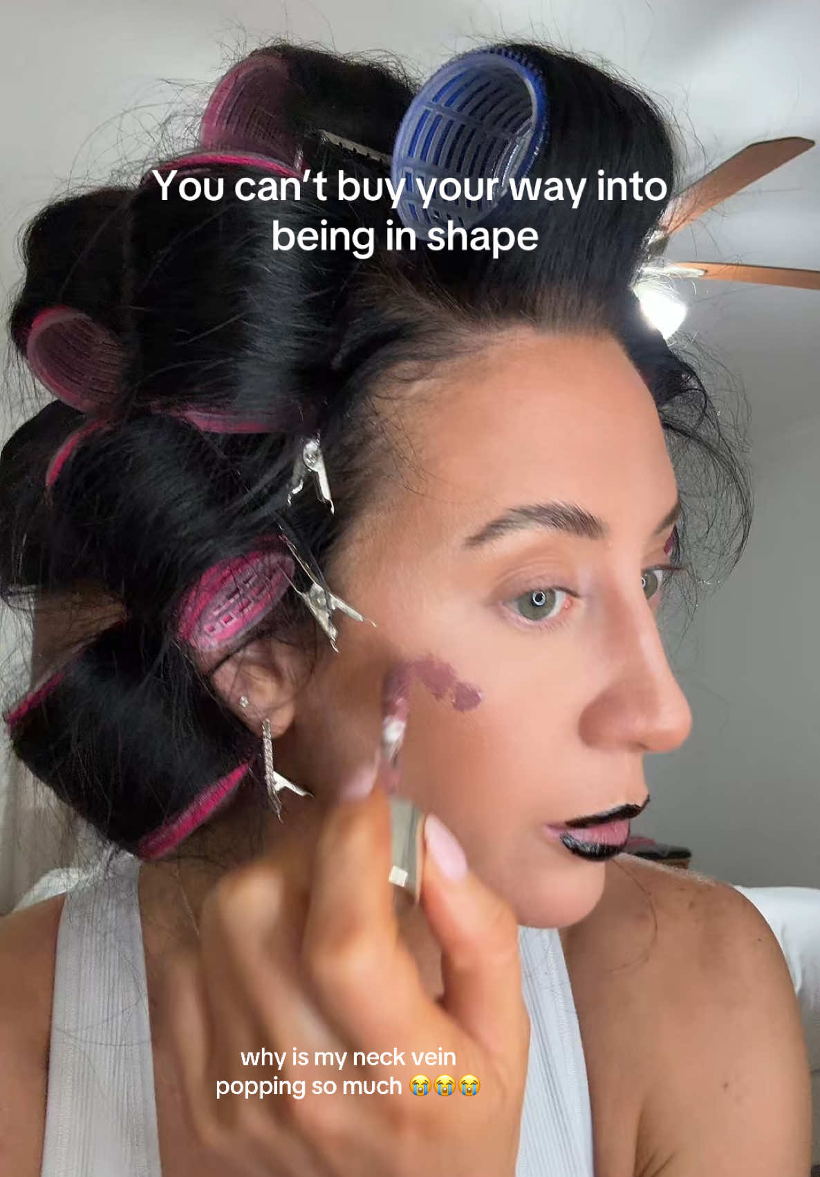 Plastic surgery will not make you look like you are in shape. Muscle is earned, the biggest silent flex is being shape imo #plasticsurgery #inshape #gym #pump #pumppic #buildmuscle #silentflex #muscle #gymhumor 