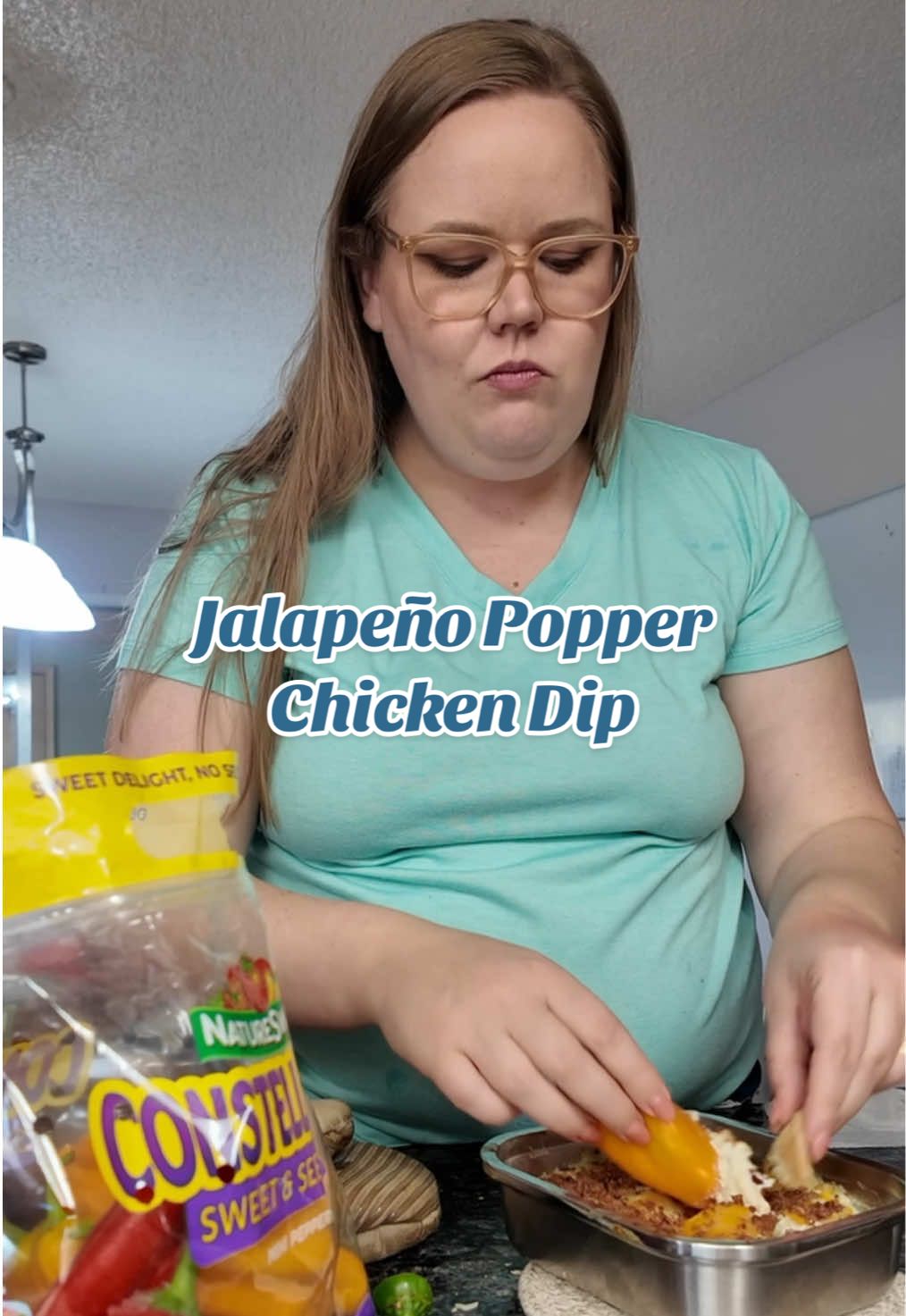 Replying to @steph.hill82 you didn’t seem sincere, but just in case. Canned tuna can be used to make chicken salad, chicken dips, and other things where shredded chicken makes sense.  If you don’t like canned chicken, use your favorite chicken.  1 can chicken (7.5 oz) 1 cup cottage cheese 2/3 cup shredded cheese divided (can easily use less) 1 jalapeño 1-2 Tbsp bacon bits or 1-2 strips bacon crumbled seasonings to taste  I baked at 425 until warm through.  #chickendip #dip #jalapenopoppers #cottagecheese #highprotein #Recipe 