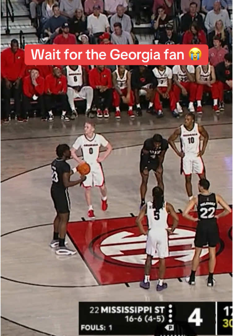 Guess it worked? 🤷 #basketball #uga #fans #scream 