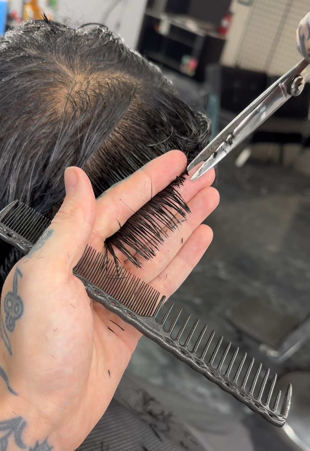 💈P.O.V Scissor Cutting Techniques Fluff & Fringe #ElkGroveBarber #WarriorHaircut  #BlowoutTaper #MensHairstyle #Barber #Barbershop #BeardTrim #Buzzcut #FolsomBarber #LodiBarber #Barber #TexturedFringe  #MensLongHair #Fade #Taper #Hairstylist 