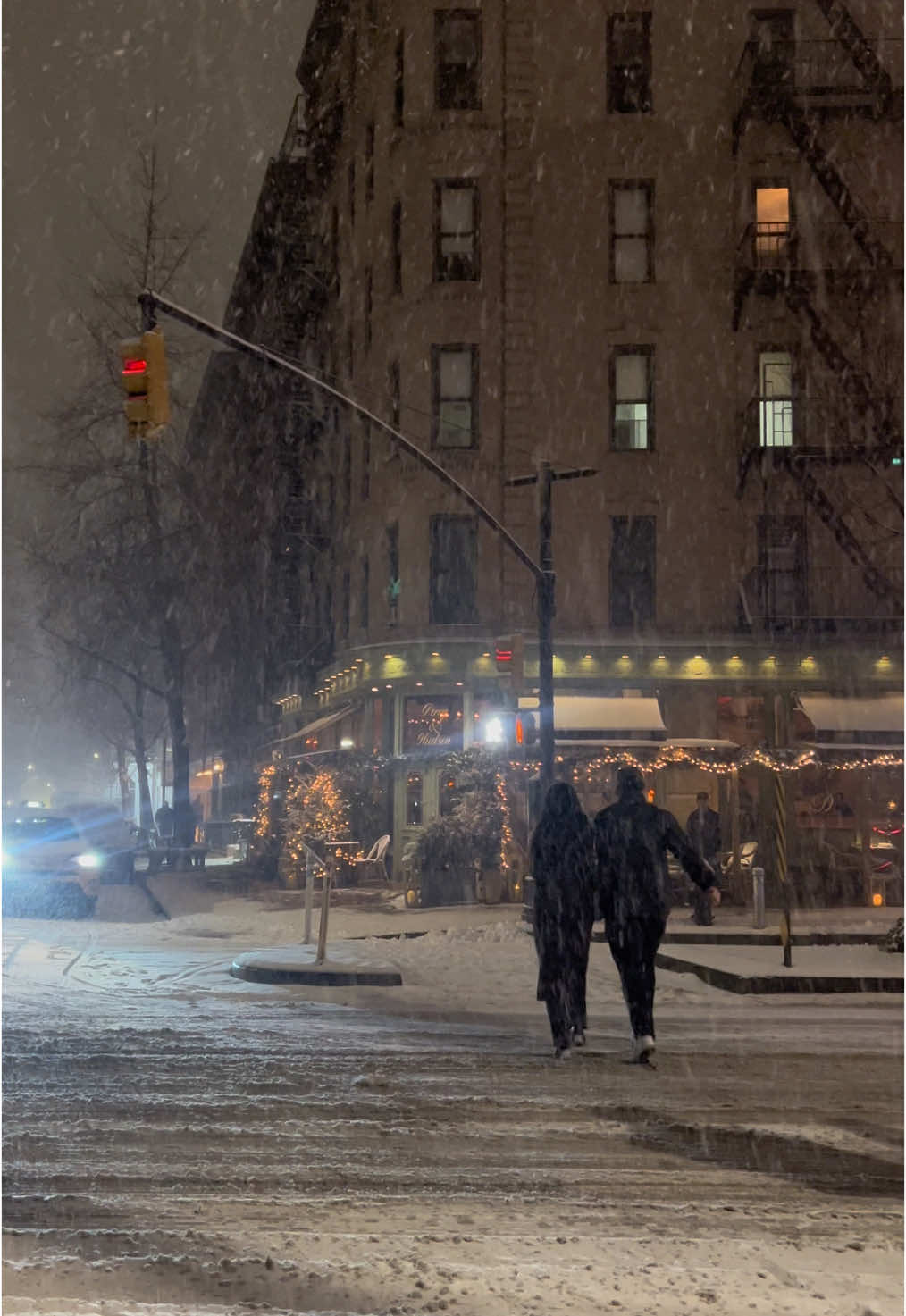 A snowy night stroll in the West Village #westvillage #westvillagenyc #nyc #newyork #newyorkcity #fyp #snow #neighborhood #walk