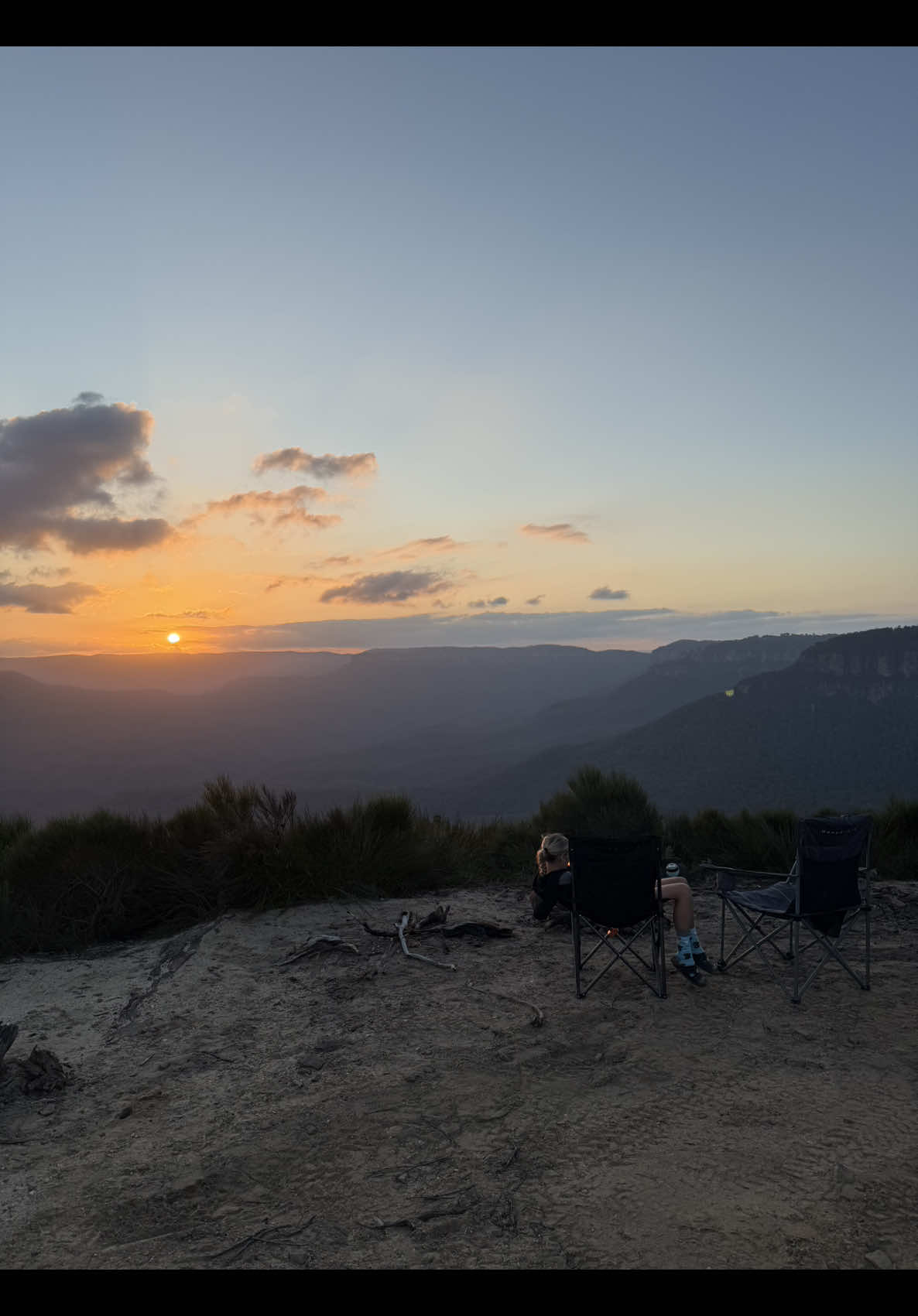 blue mountains 📍 #fyp #foryou #foryoupage #traveltiktok #travel #travelaustralia #nsw #australia #20scouple #coupletravel #bluemountains #bluemountainsaustralia #bluemountainscamping #campinglife 