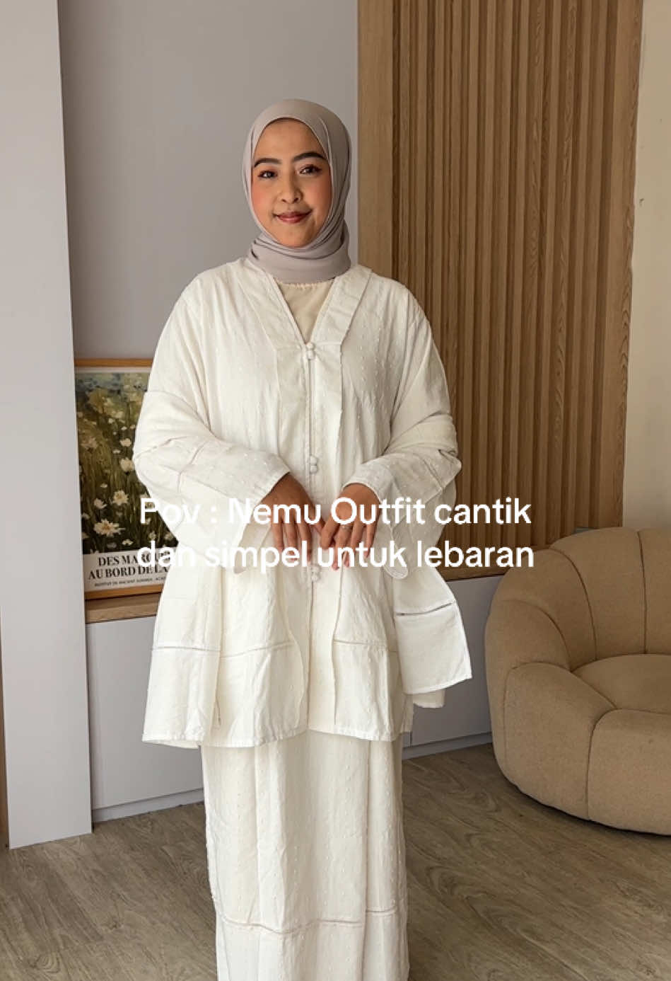 Kalo udah nemu outfit cantik dari sekarang, ibadah di ramadhan nanti ga perlu pusing yakan 🤏🏻 #lilyroselabel #rayaseries #outfitlebaran 