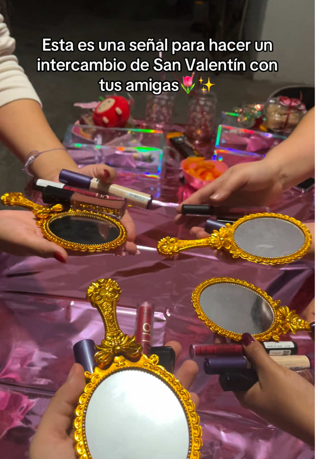 Esta es una señal para tu intercambio de San Valentín con tus girls🍓✨💞 (fue dificil no tener quien grabara) #girlssupportgirls #girls #girlsthings #sanvalentin #sanvalentinbestfriends #besties #amigas #amigas🤞🏻💕 #fyppppppppppppppppppppppp #fypviral #gifsfromfriends #regalos #intercambiosanvalentin #fypシ゚ #paratiiiiiiiiiiiiiiiiiiiiiiiiiiiiiii #fypviral #viralvideos #cosmetics #prosarimel @Mari Arvizu @Brendita Marin @paocs942 