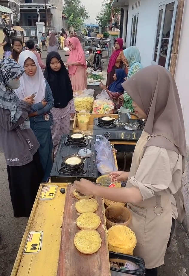 Jualan pagi martabak manis mini #fyp #martabak #breakfast #delicious #viral #cake #pancake #foods #food #kuliner #menupagi