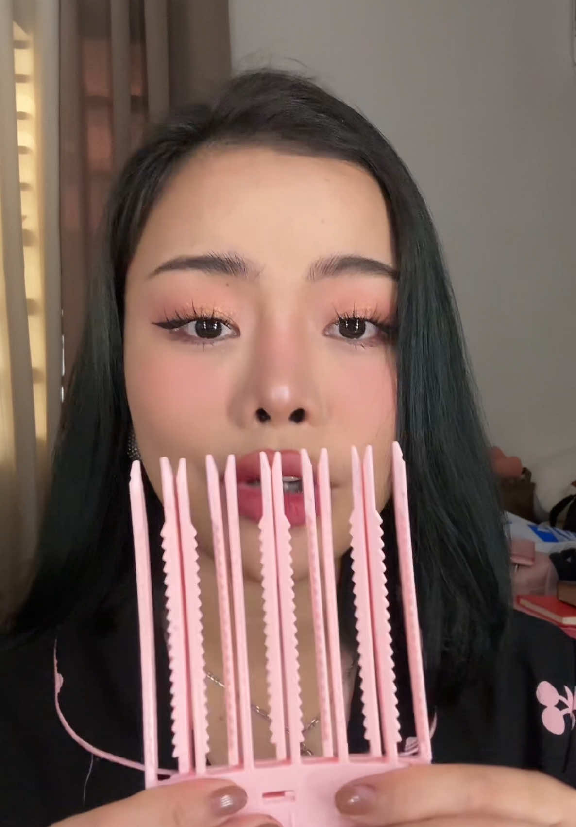 ayan para sa flat hair mga meh #hairclip #hairvolumizer 