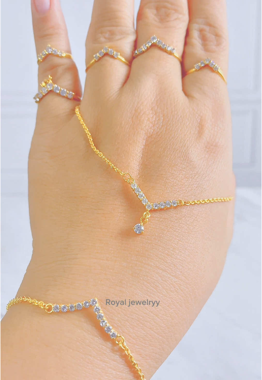 Cincin aurel, gelang aurel, kalung aurel 😍😍 #royaljewelryy #emasmuda #fyp #gelang #kalung #cincin 