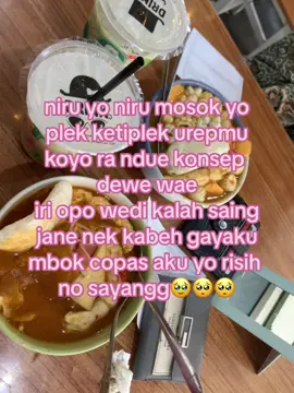 kecutt🤣#gakpunyapendirian #nirugayaorang#wedikalahsaing#masukberanda #katakata #foryoupage #4you #fyppppppp  