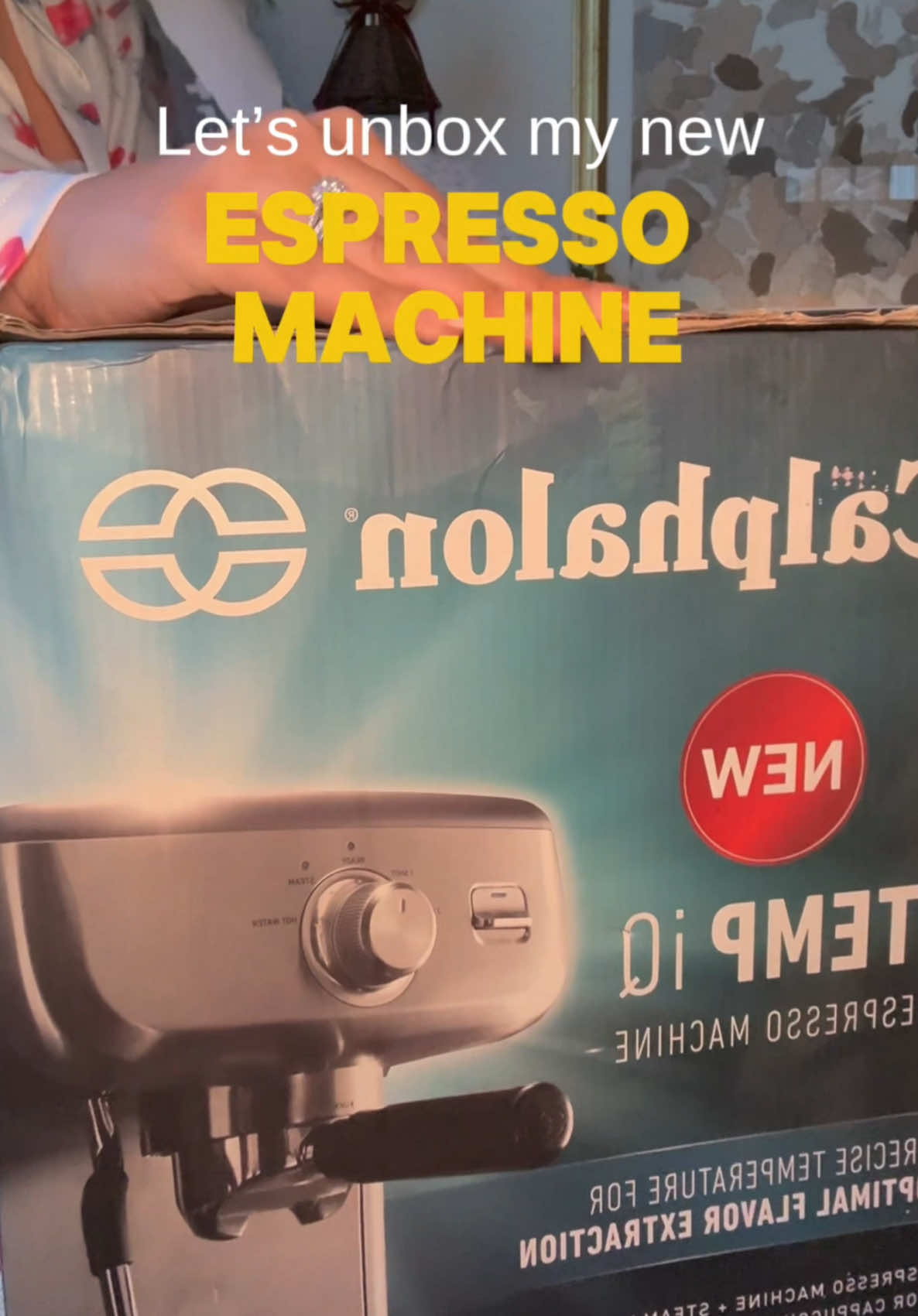A much needed upgrade 🤎 obsessed with her ✨ #unboxasmr #espressoathome #espressomachine #coffeeathome #coffeeroutine #coffeebarathome 