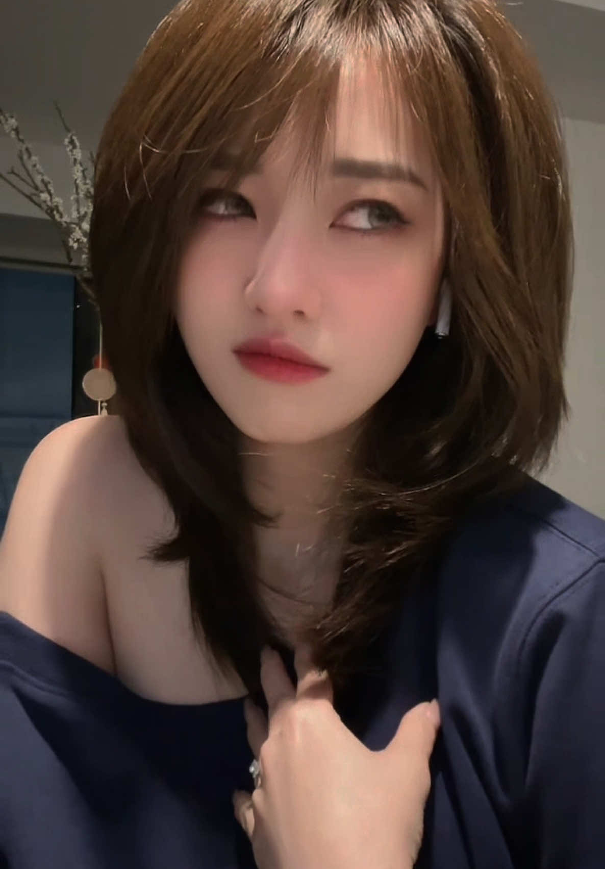 Mẹ dặn tránh xa nhg thứ làm con buồn, nhg mà thứ làm con buồn đẹp try lắm mẹ ah 🙄🫣 #fypシ 